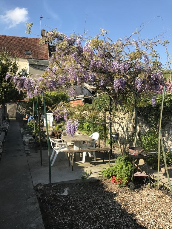 Gite Ancien Relais De Saint-Jacques La Roche-Guyon Zewnętrze zdjęcie